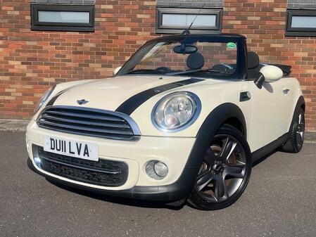 MINI CONVERTIBLE 1.6 Cooper D Convertible