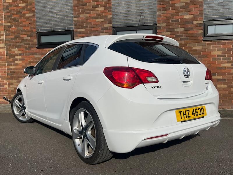 VAUXHALL ASTRA