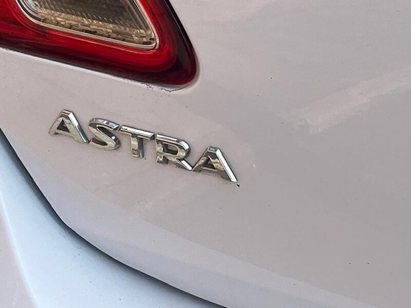 VAUXHALL ASTRA