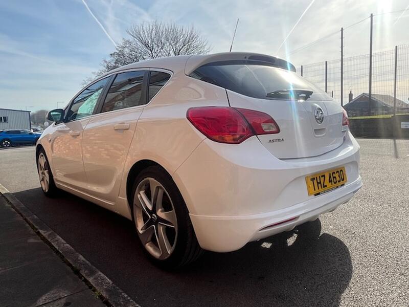 VAUXHALL ASTRA